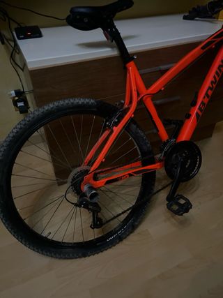 Bici B'Twin Rockrider 340 Naranja.