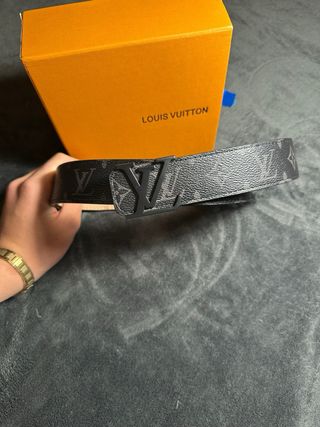 Cintura Louis Vuitton Nero con Fibbia LV