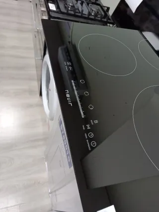 Placa Inducción Nevir 4 fuegos