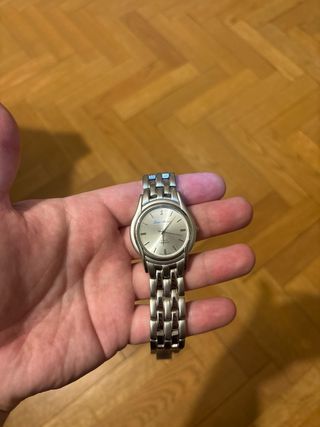 Reloj Lola Muñoz Cuarzo Cara Plateada