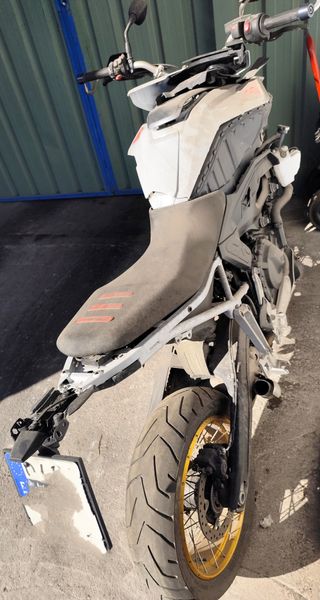 BMW F900 GS AÑO 2024 DESPIECE TOTAL