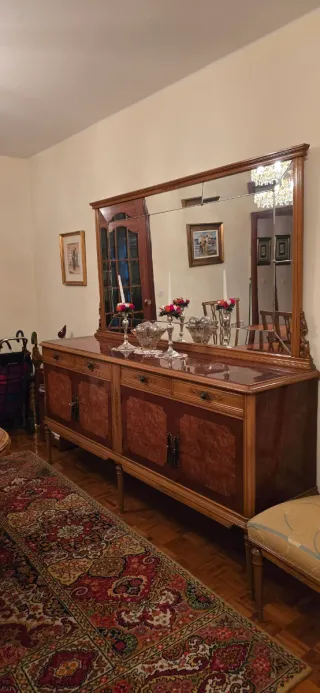 Mueble aparador vitrina madera y cristal