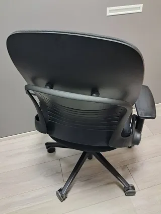 Silla ergonómica STEELCASE LEAP V2 Negra