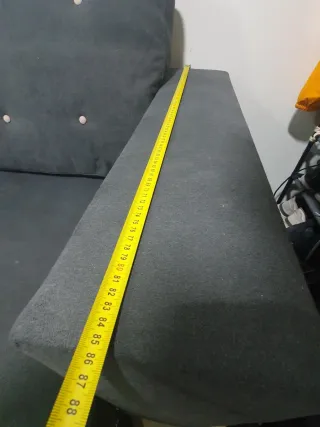 Sofá Gris 180cm x 85cm x 70cm