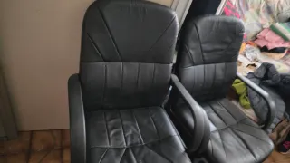 Sillas giratorias las 2 por 30e