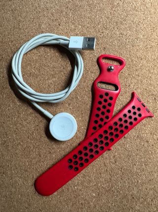 Apple Watch Series 4 com pulseiras