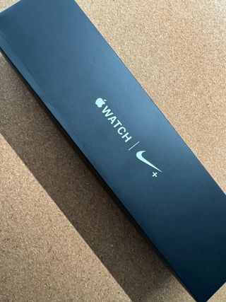 Apple Watch Series 4 com pulseiras