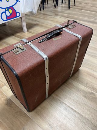 Maleta de viaje vintage marrón