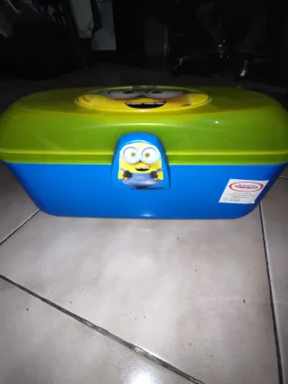 Caja de pinturas de los Minions