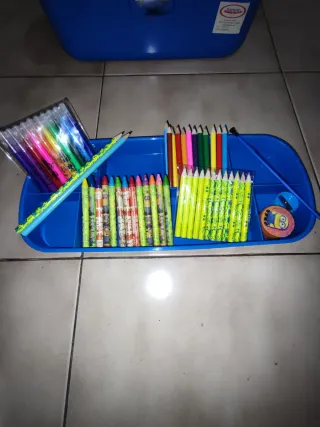 Caja de pinturas de los Minions