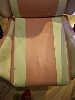 Silla Gaming Rosa con Luces LED