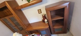 Mueble de salón madera y cristal