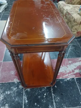 Mesa auxiliar de madera octogonal