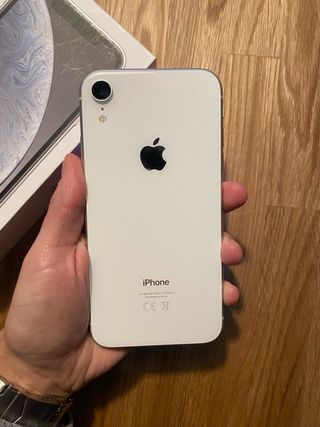 iPhone XR Apple