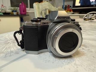 Olympus OM-D E-M10 Mark IV Cámara