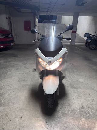Suzuki Burgman 125cc 2013