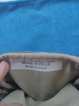 Mini pochette marrone con 3 zip in vera pelle