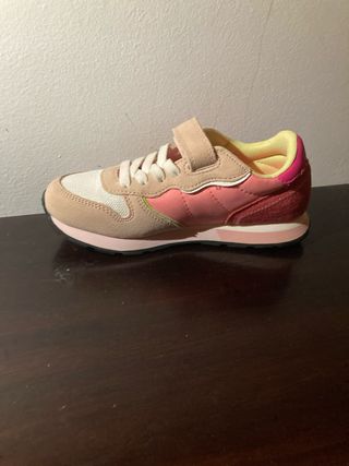 Zapatillas niña beige y rosa