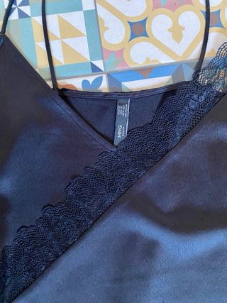 Top lencero negro Mango con encaje