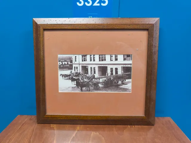 Quadro antigo com foto de bombeiros