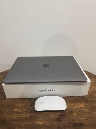 MacBook Air 13 M1 Chip Gris Espacial