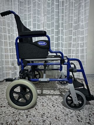 Sedia a rotelle Invacare