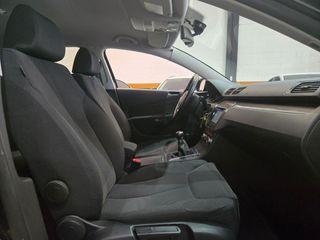 Volkswagen Passat único por su poco kilometraje.