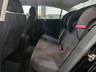 Volkswagen Passat único por su poco kilometraje.