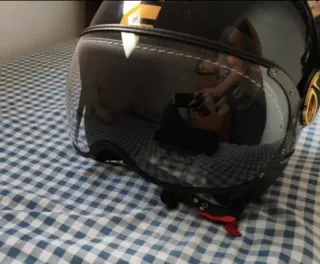 Casco Jet Momo Design Negro Dorado