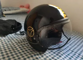 Casco Jet Momo Design Negro Dorado