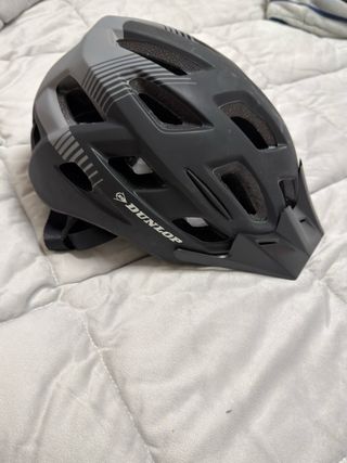 Casco bici con luce posteriore