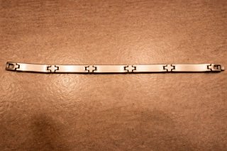 Bracciale in acciaio con maglie decorate