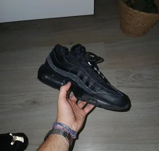 Nike Air Max 95 Negro/Gris