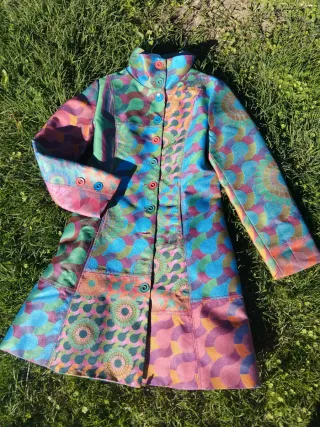 Abrigo desigual talla L