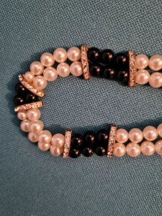 Collana perle bianche e nere