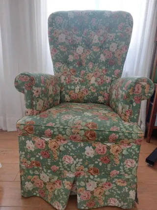 Poltrona vintage a fiori