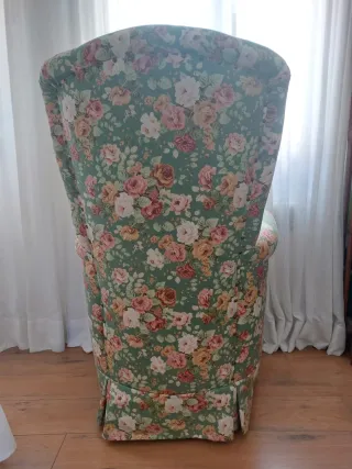 Poltrona vintage a fiori