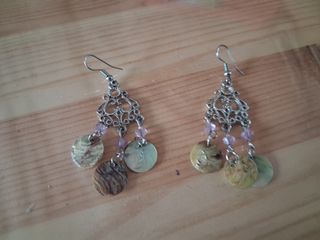 Orecchini pendenti con perline