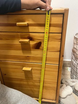 Mesita de noche de madera