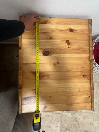 Mesita de noche de madera