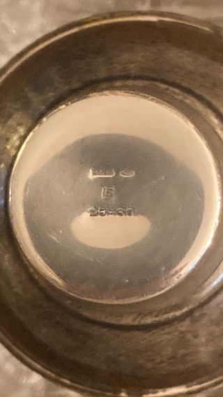 Elegante bottiglia cristallo con tappo