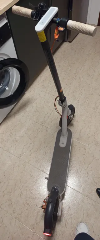 Patinete Eléctrico Xiaomi Mi Scooter 3