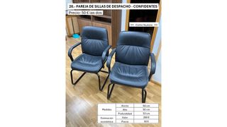 Mesa de despacho de madera oscura