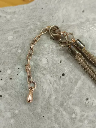 Collar Stradivarius dorado y rosa