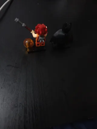 Figuras Goku y Batman