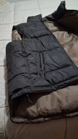 Chaleco acolchado de hombre talla XL. NUEVO.