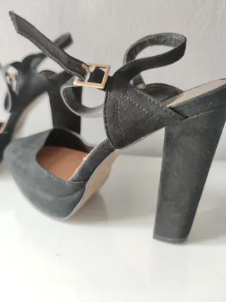 Sandalias tacón Lefties