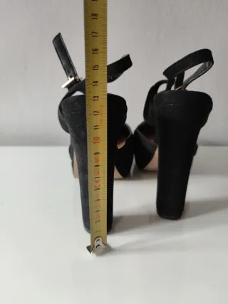 Sandalias tacón Lefties