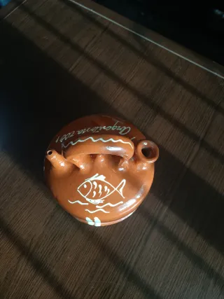 Botijo de cerámica St. Domingo Argentona 2001.