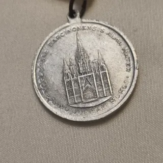 Medalla y Pin Congreso Eucarístico Internacional